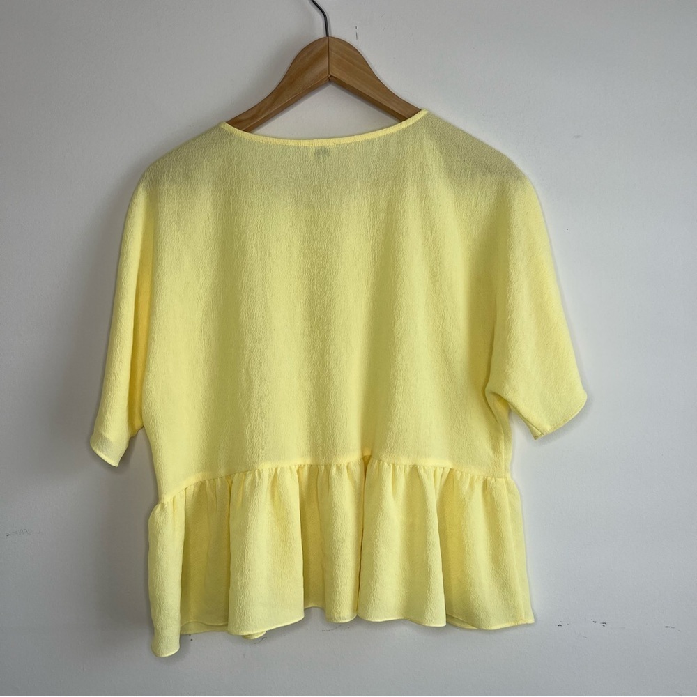 ARITZIA Babaton Peplum short Sleeve Top Blouse in size S - Picture 4 of 6